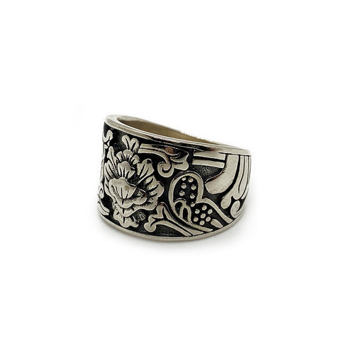 Anillo Bajo Relieve Lotus